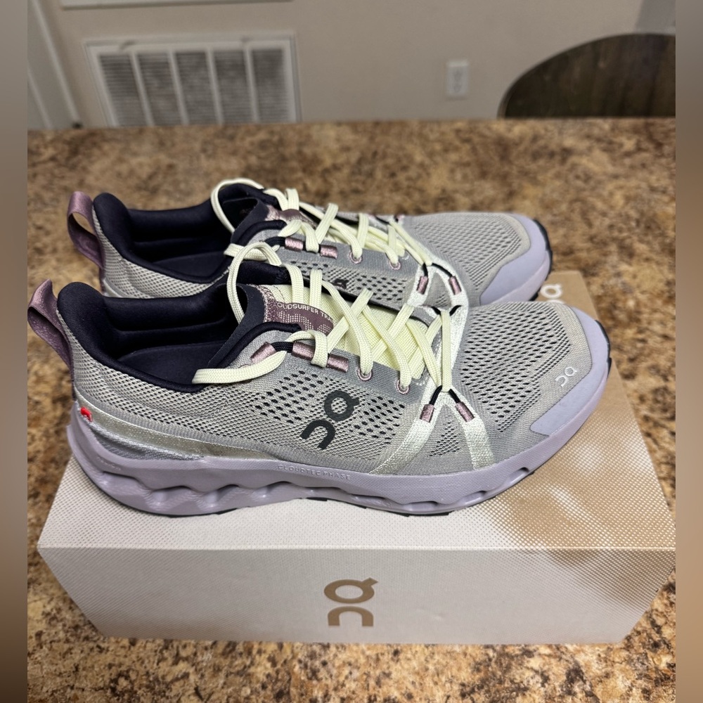 On Running (Cloudsurfer trail)
8.5 women’s 
Lilac/ Seedling